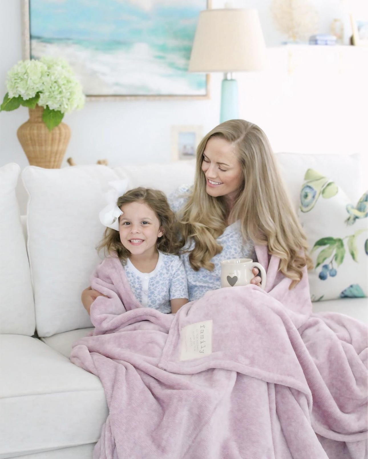 Jac Phipps Webber with DEMDACO pink blanket